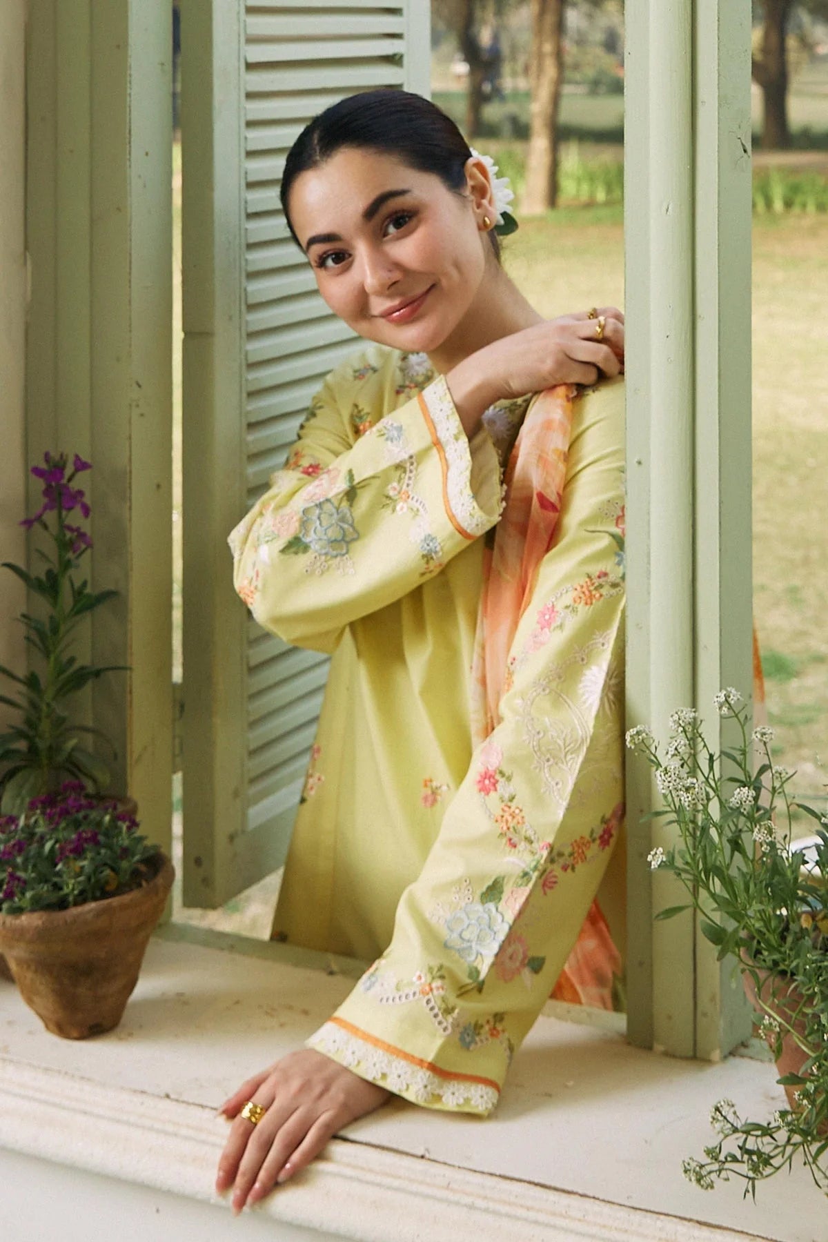 ZARA SHAH JAHAN - 3PC LAWN EMBROIDERED SHIRT WITH PRINTED DUPATTA AND TROUSER - RB11063