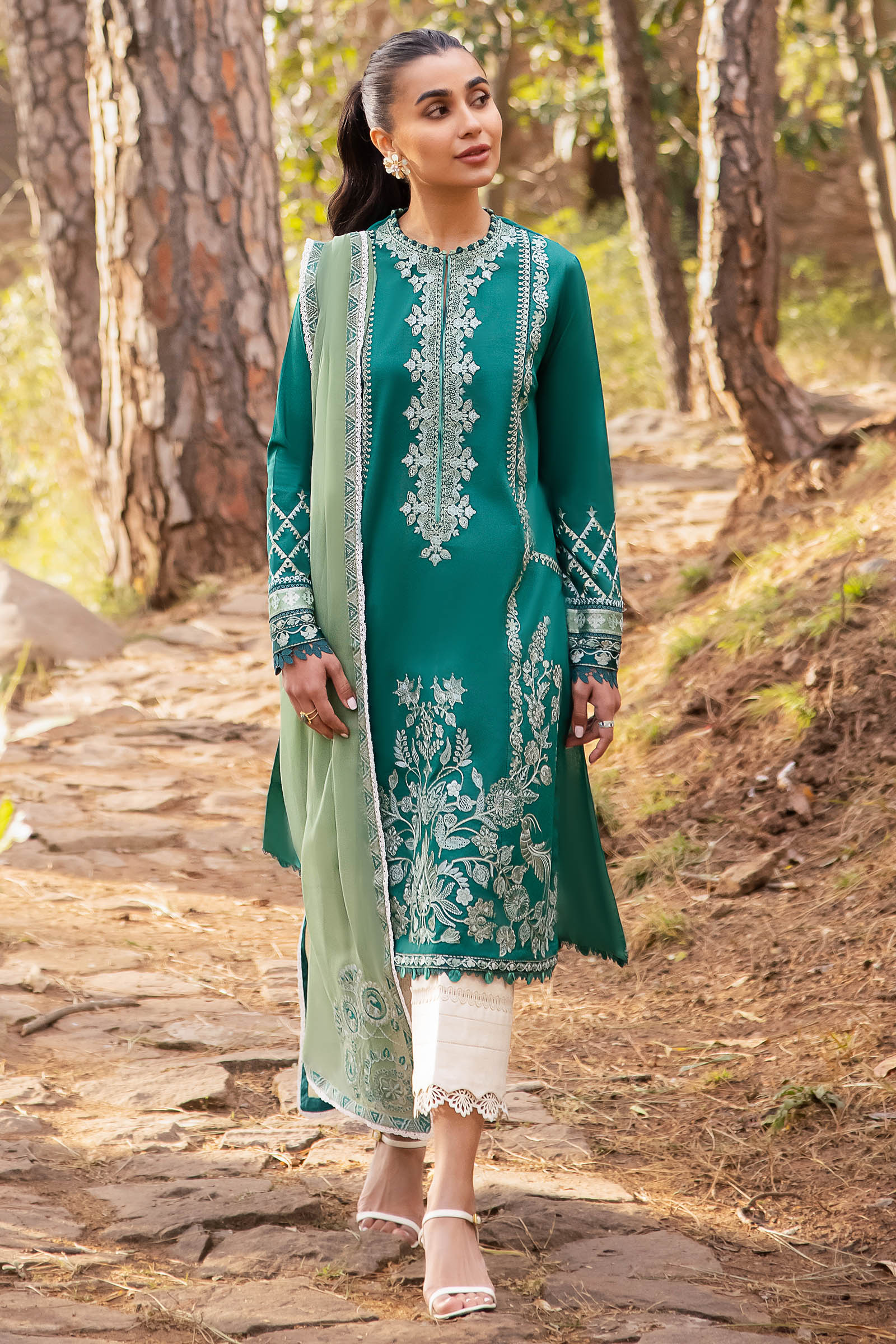 ZAHA - 3PC LAWN EMBROIDERED SHIRT WITH ORGANZA EMBROIDERED DUPATTA AND TROUSER - RB11067