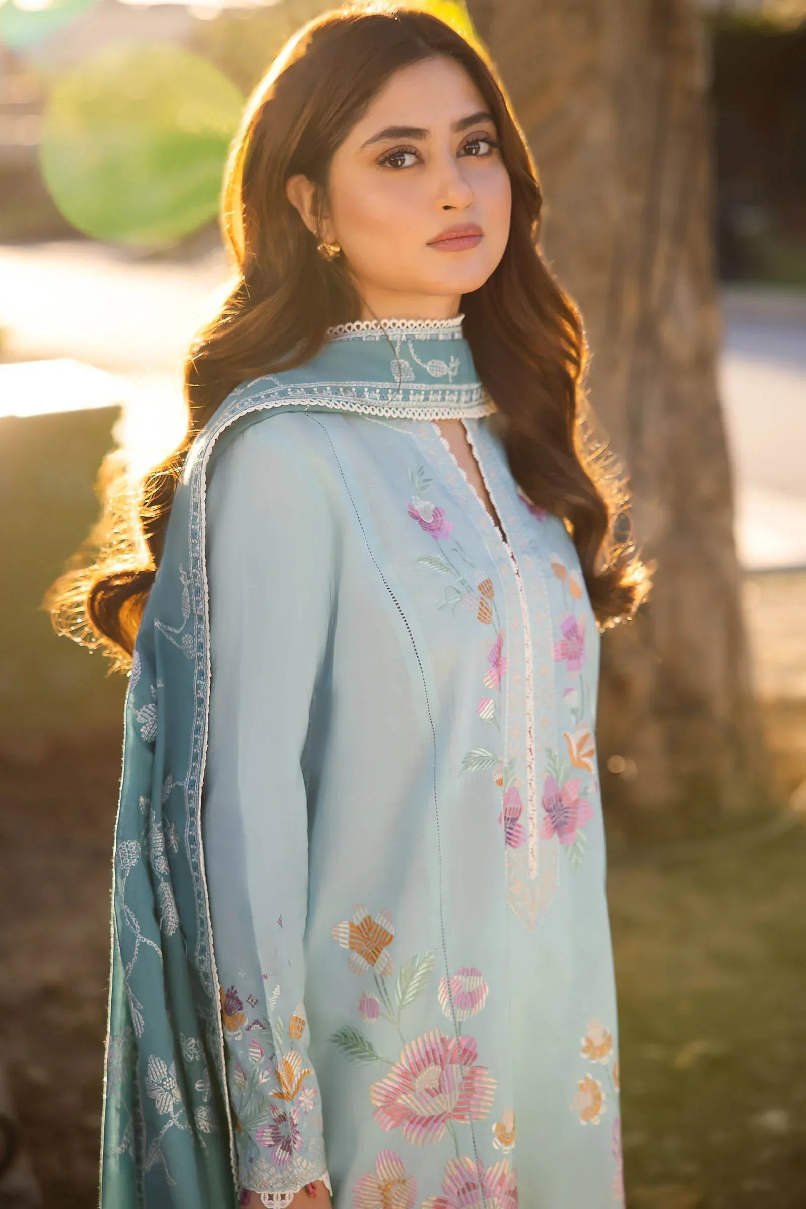 ZAHA - 3PC LAWN EMBROIDERED SHIRT WITH DIAMOND PRINTED DUPATTA AND TROUSER - RB11072