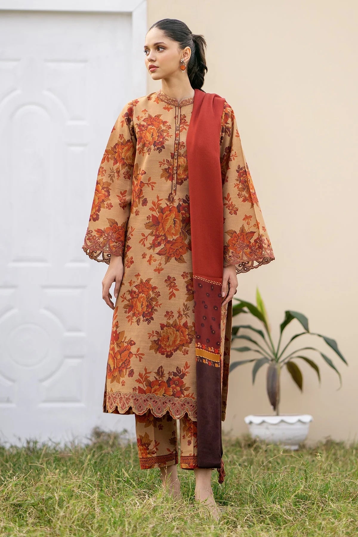 BAROQUE - 3PC KHADDAR PRINTED SHIRT WITH KHADDAR PRINTED DUPATTA AND TROUSER