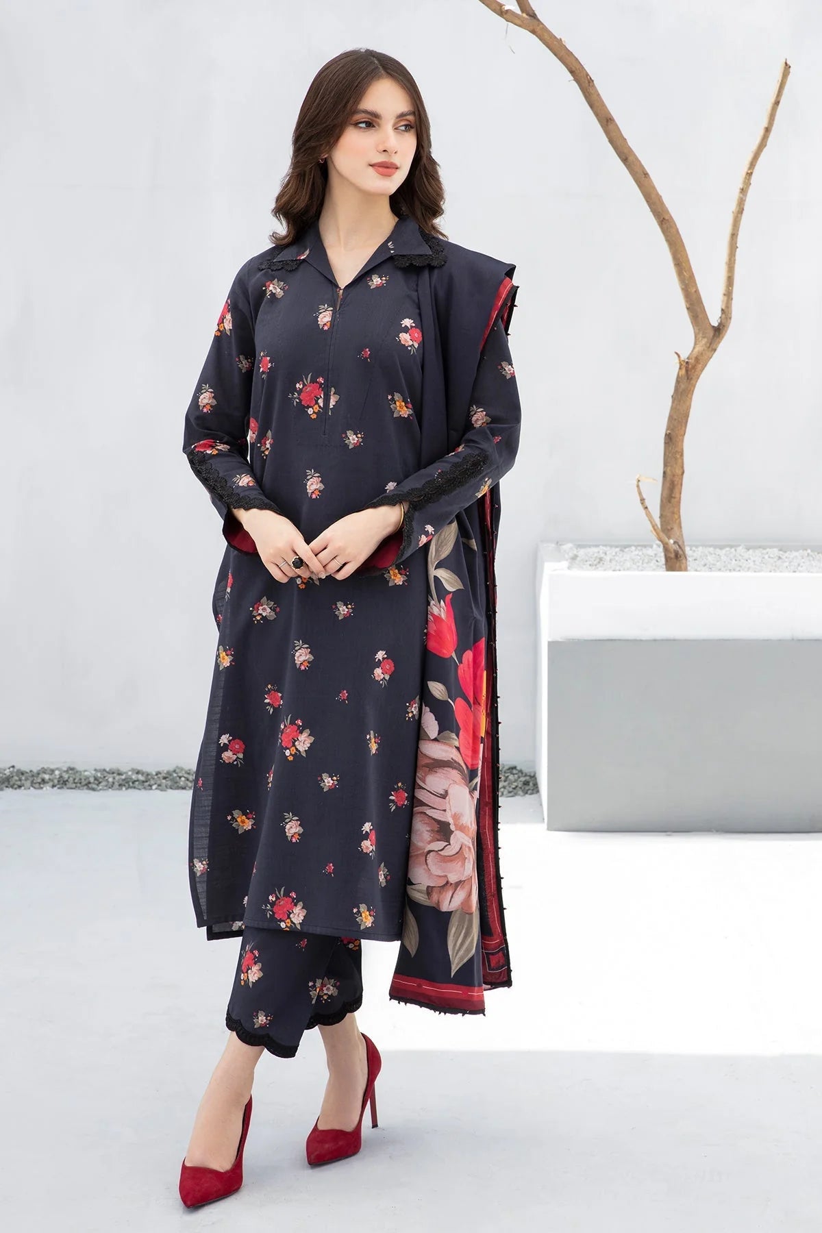 BAROQUE - 3PC KARANDI PRINTED SHIRT WITH KARANDI PRINTED DUAPTTA AND TROUSER