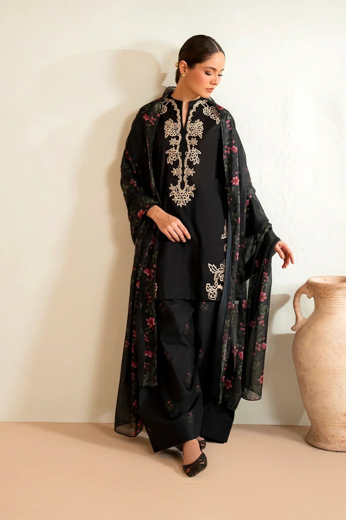 IZNIK - 3PC EMBROIDERED SHIRT WITH CHIFFON DUPATTA AND TROUSER - RB11208