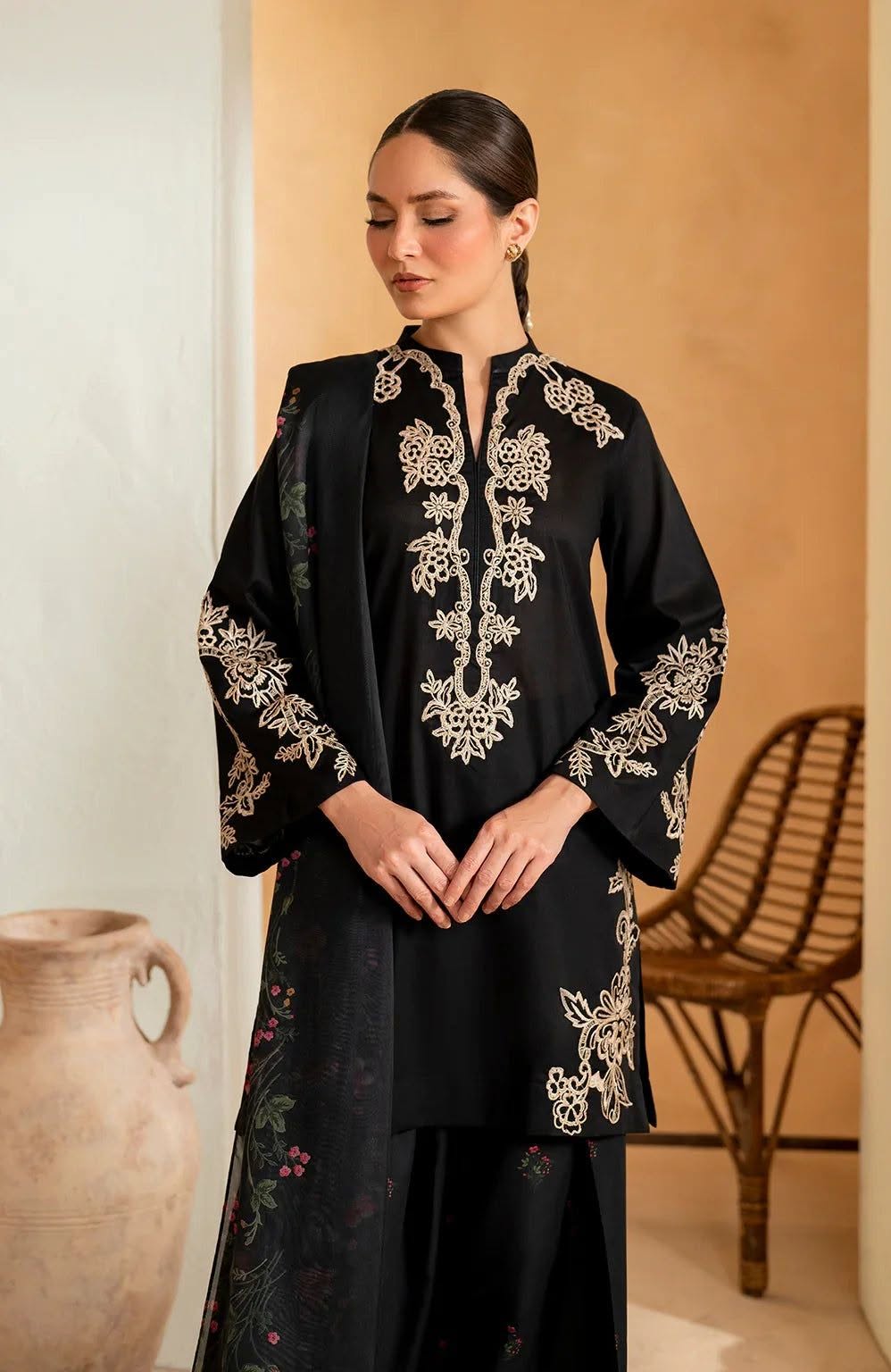 IZNIK - 3PC EMBROIDERED SHIRT WITH CHIFFON DUPATTA AND TROUSER - RB11208