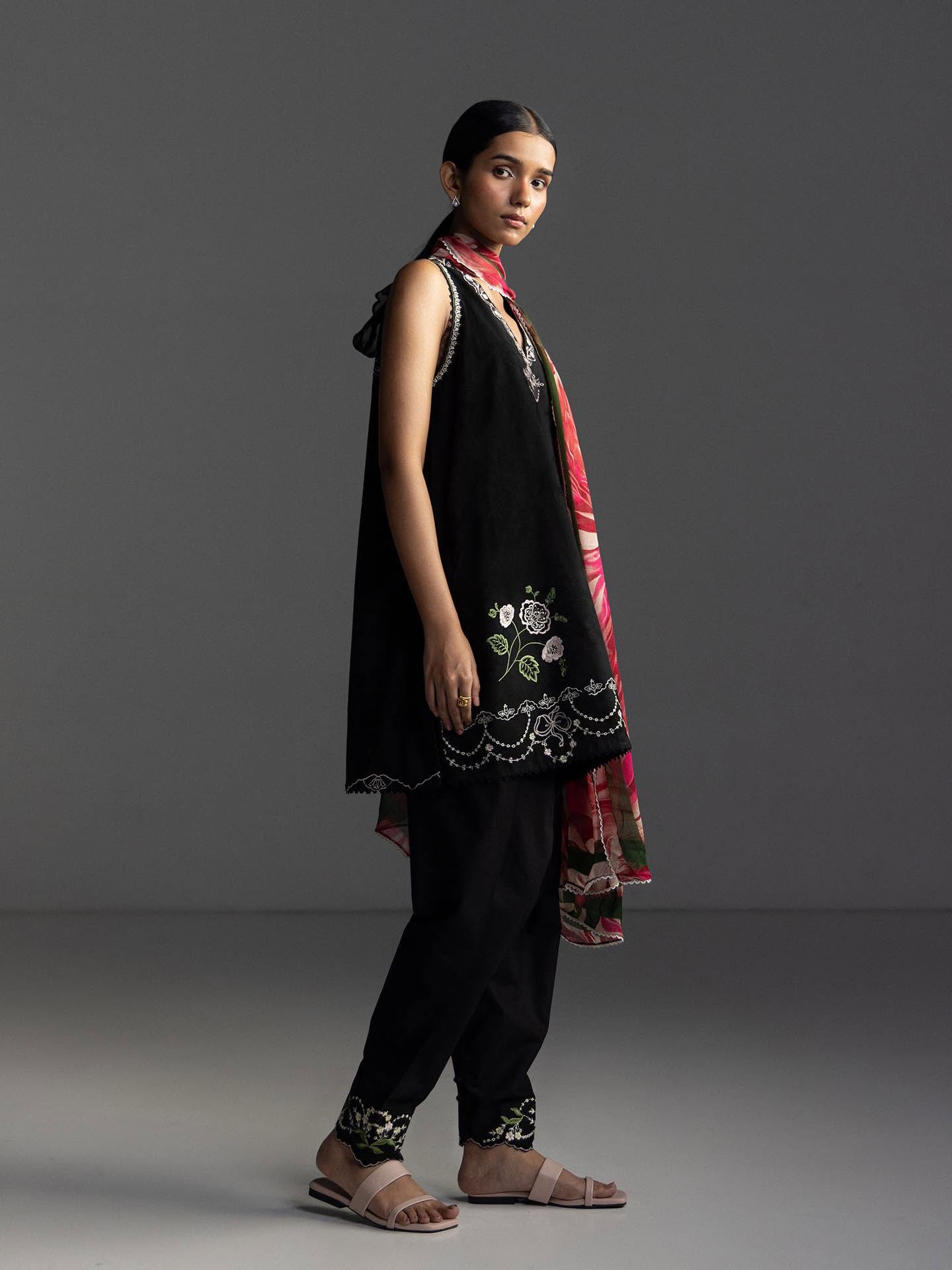 ZARA SHAHJAHAN - 3PC EMBROIDERED SHIRT WITH CHIFFON DUPATTA AND TROUSER - RB11211