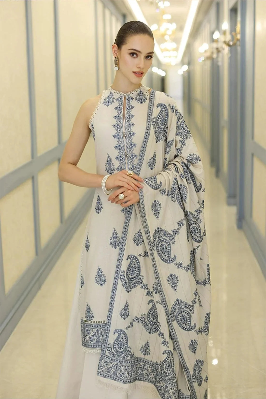 BAREEZE -3PC EMBROIDERED DHANAK SHIRT WITH HEAVY EMBROIDERED SHAWL AND TROUSER - 11258