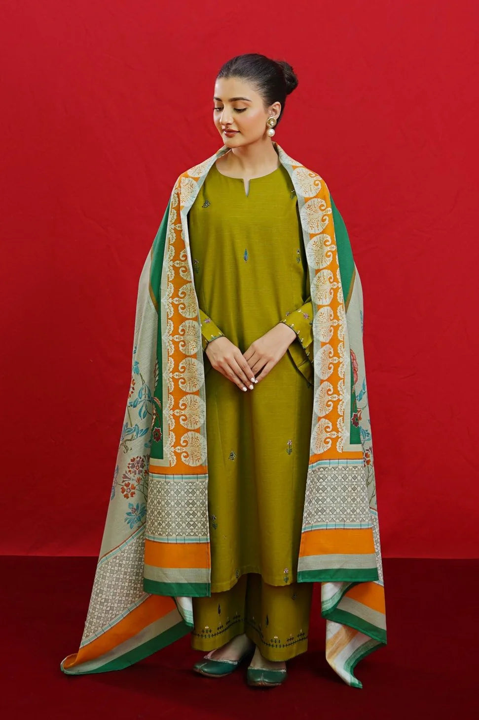 URGE - 3PC LAWN EMBROIDERED SHIRT WITH PRINTED DUPATTA AND TROUSER- RB11123