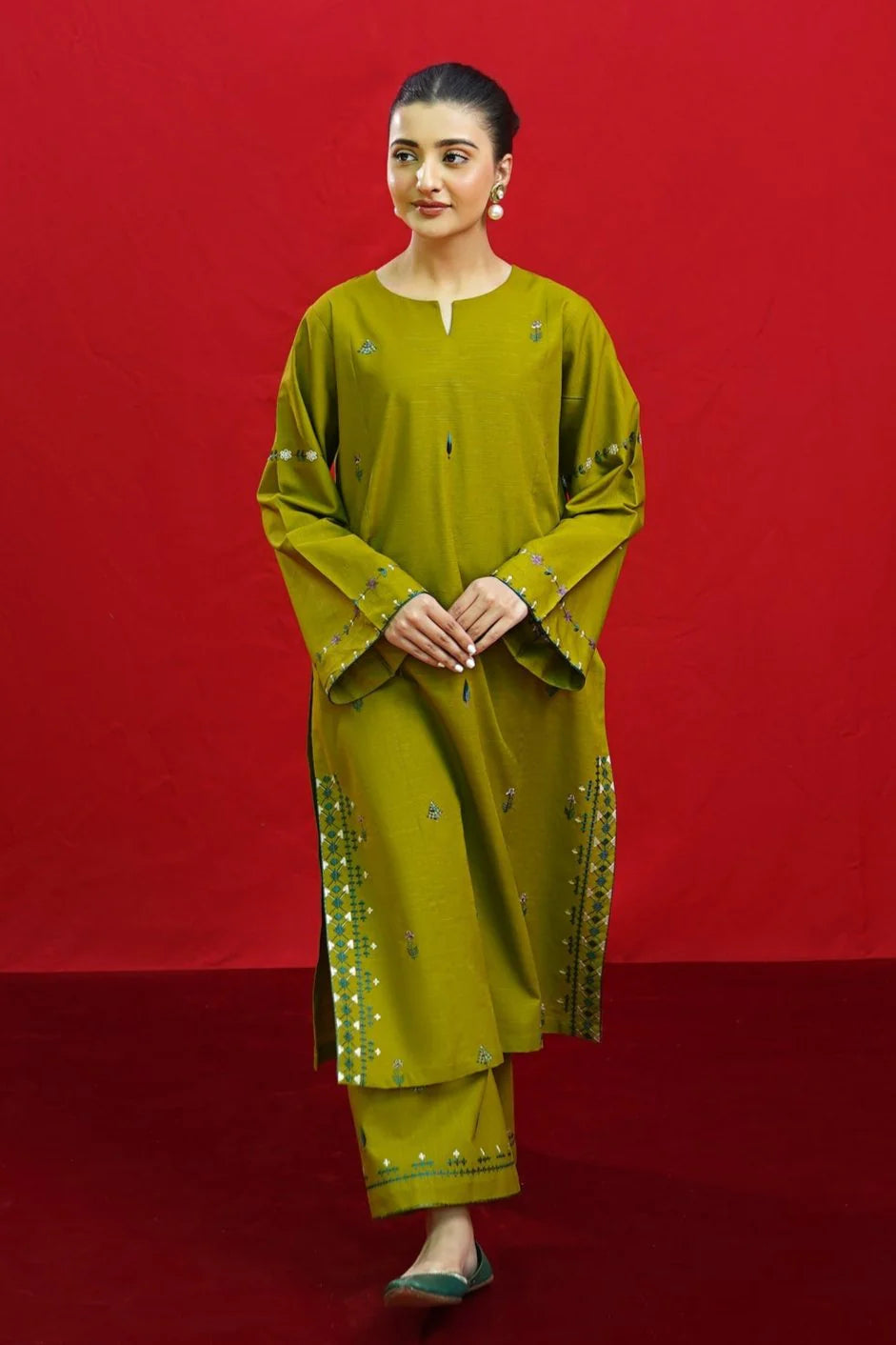URGE - 3PC LAWN EMBROIDERED SHIRT WITH PRINTED DUPATTA AND TROUSER- RB11123